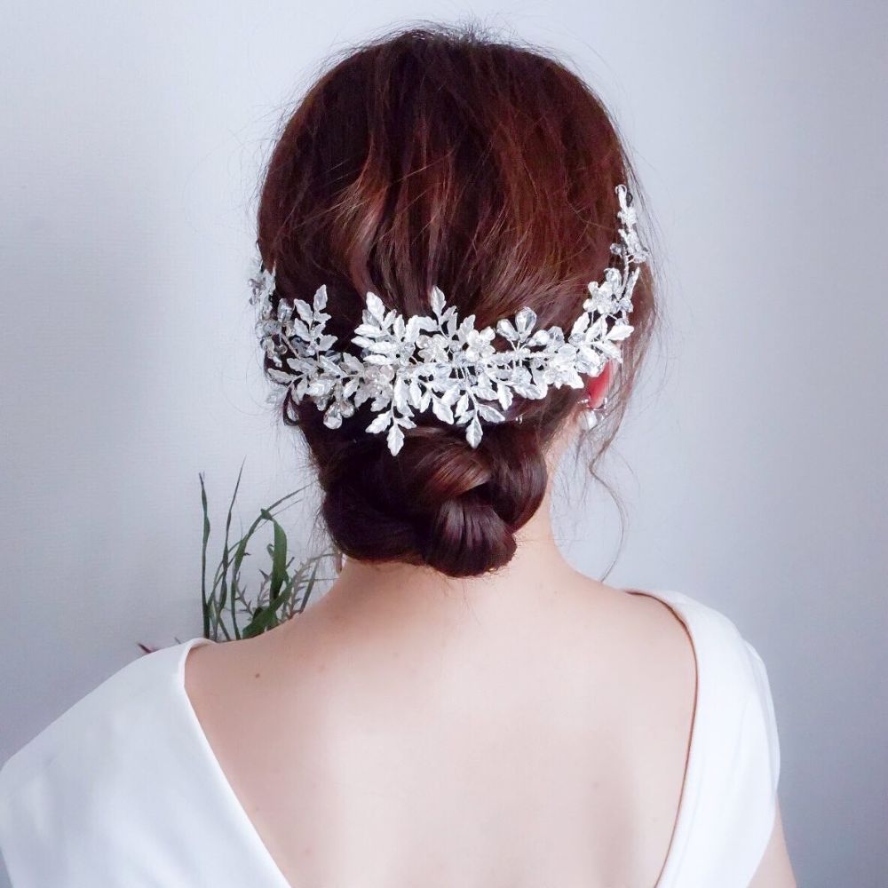 【ヘッドドレス】ブライダルヘッドドレス ビジュー リーフ フラワー ボンネ e8 【結婚式 ヘアアクセサリー】