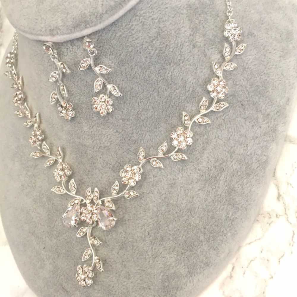 twig silver ビジューネックレス&ピアスセット/ブライダルアクセサリー 【結婚式 アクセサリーセット】