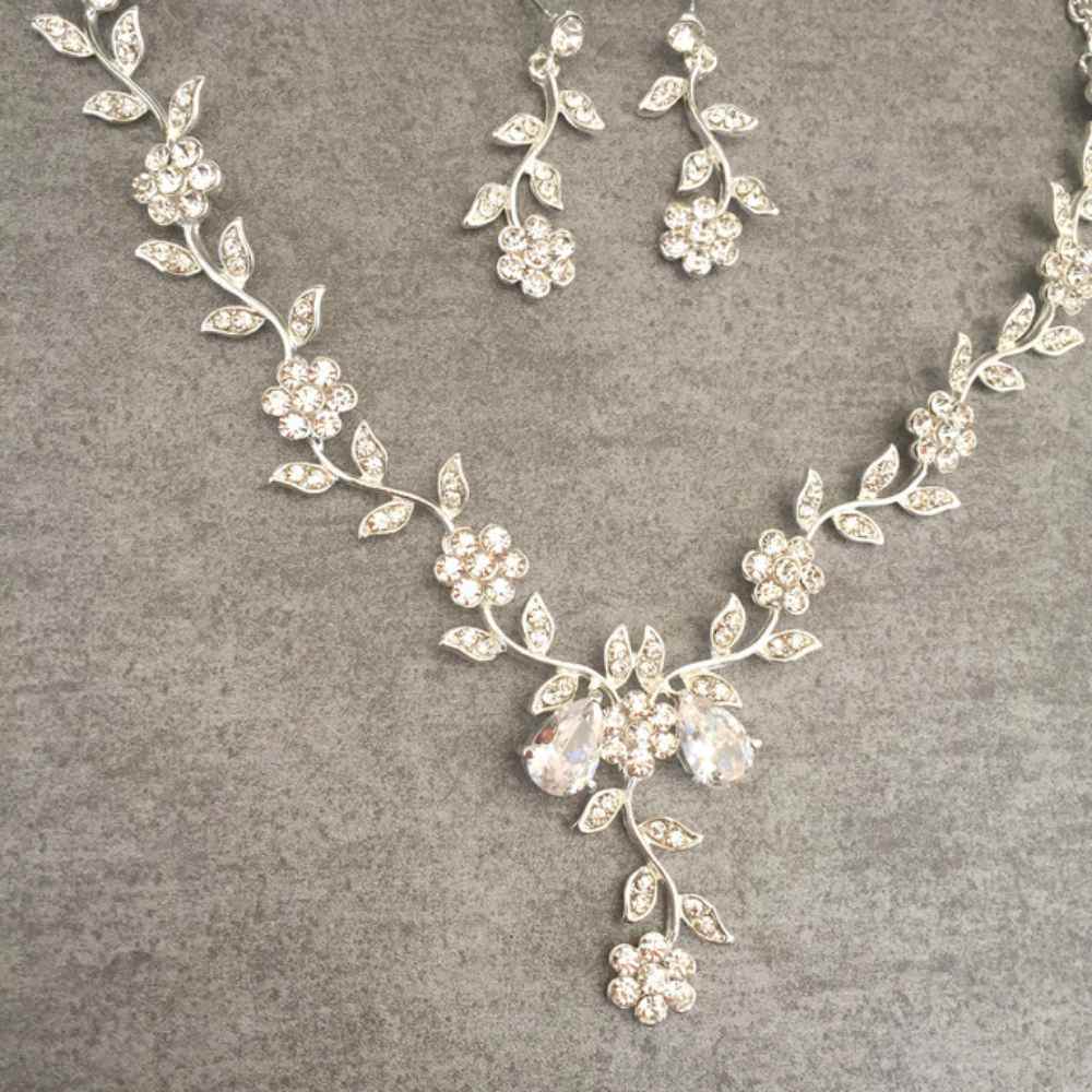 twig silver ビジューネックレス&ピアスセット/ブライダルアクセサリー 【結婚式 アクセサリーセット】