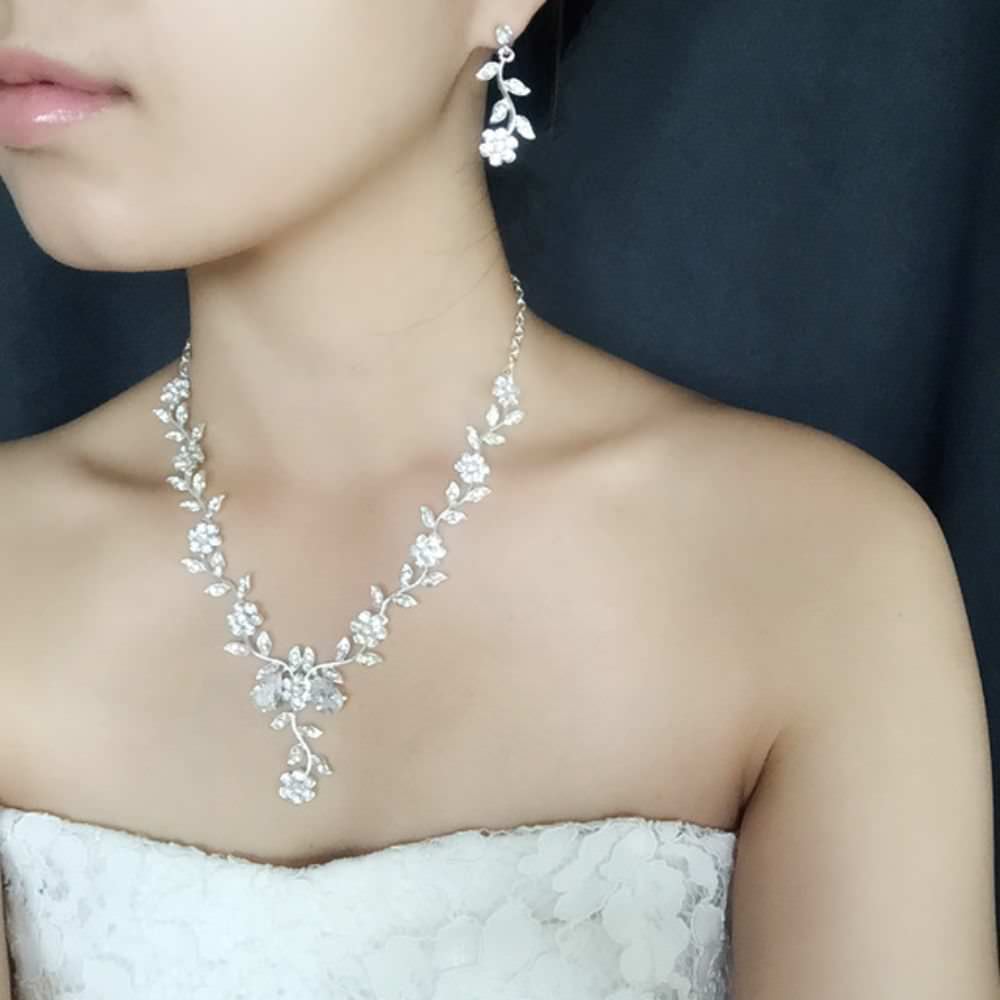 twig silver ビジューネックレス&ピアスセット/ブライダルアクセサリー 【結婚式 アクセサリーセット】