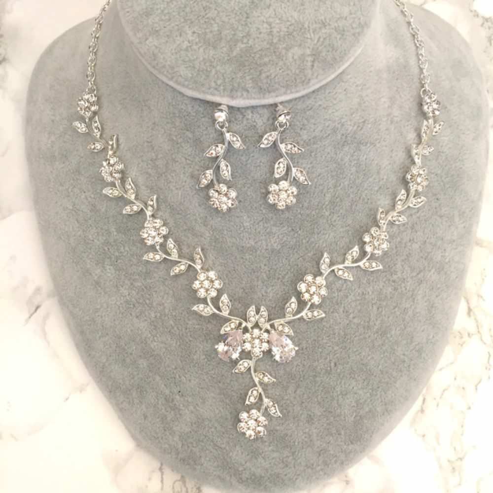 twig silver ビジューネックレス&ピアスセット/ブライダルアクセサリー 【結婚式 アクセサリーセット】