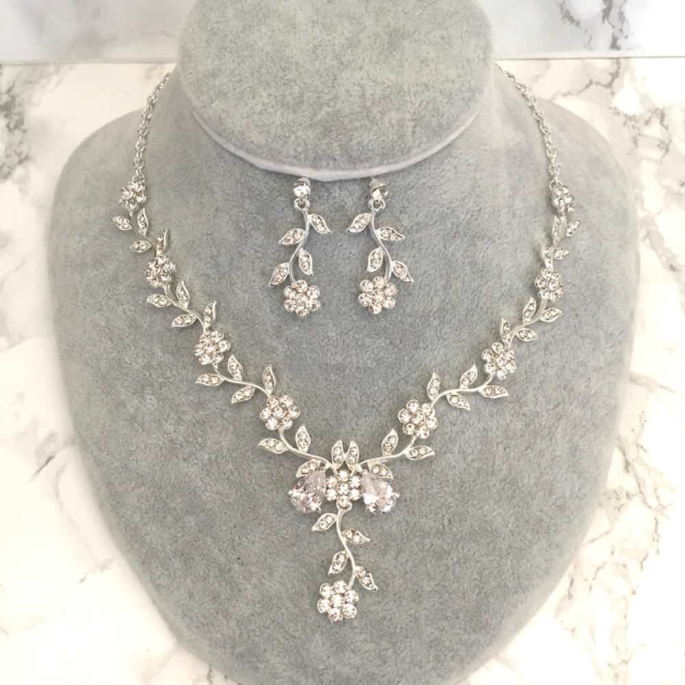 twig silver ビジューネックレス&ピアスセット/ブライダルアクセサリー 【結婚式 アクセサリーセット】