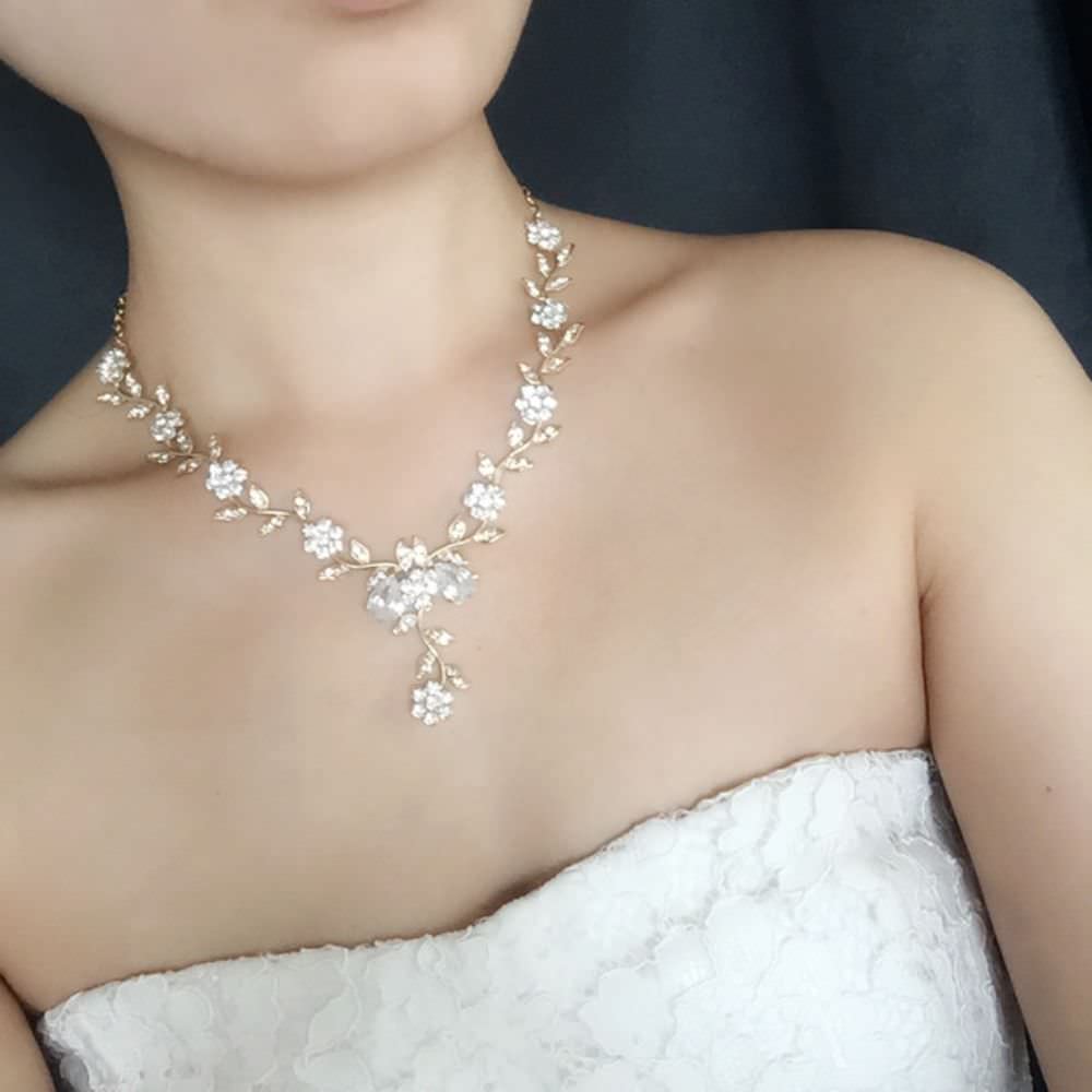 twig gold ビジューネックレス&ピアスセット/ブライダルアクセサリー 【結婚式 アクセサリーセット】