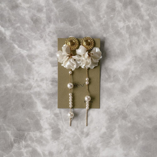 【CORDY MARKET限定1点もの】pearl chain hanabira earring