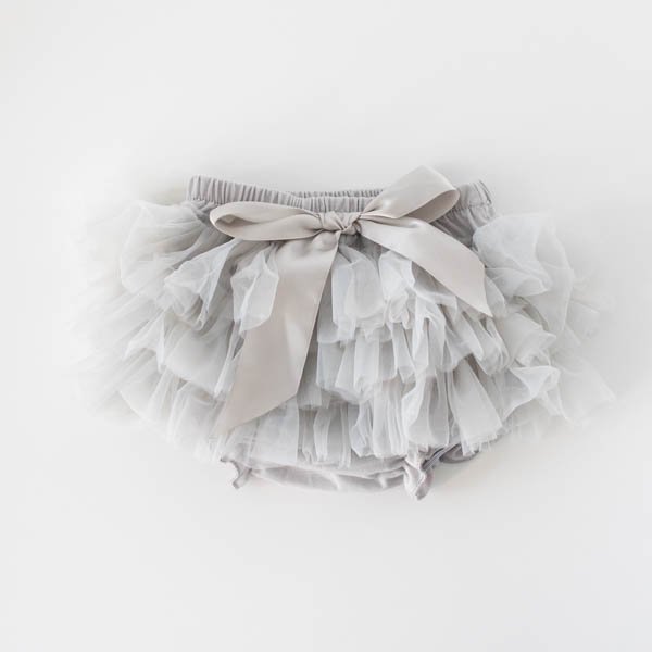 ダイパーケーキ&スカート&ヘアアクセ&ベアー&マンスリーカードセット(グレー) 【結婚式 ギフト 内祝い 結婚祝い 出産祝い】