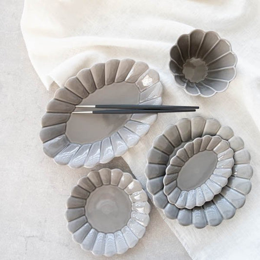 波佐見焼キクワリオーバルプレート24cm(グレー) 【結婚式 ギフト 引き出物 食器類】