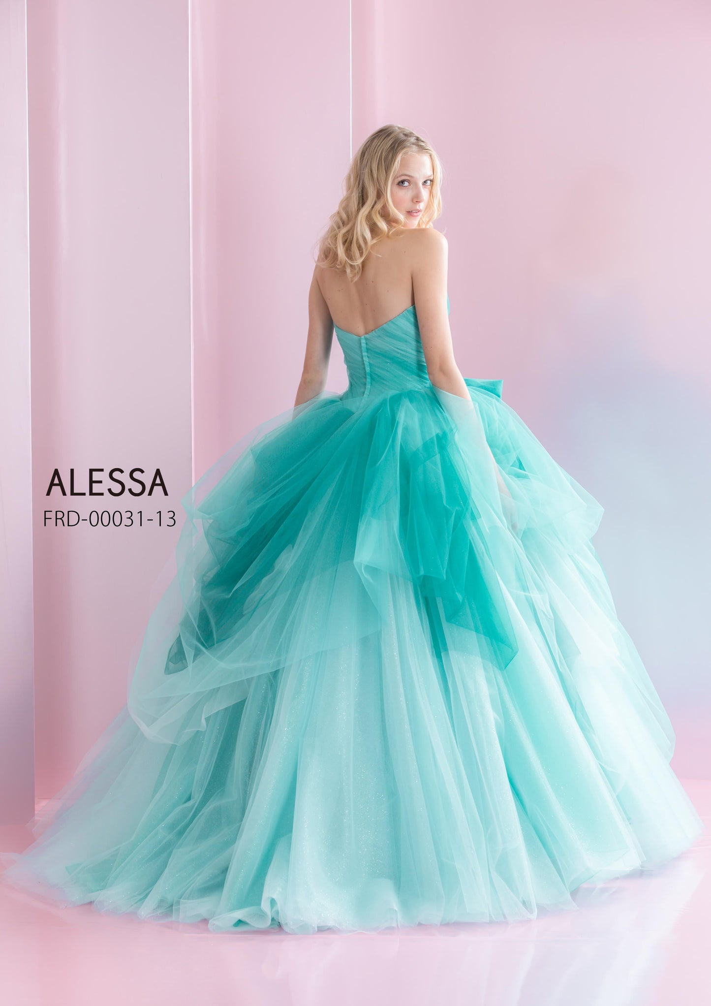 ALESSA ブルーグラデーション 【結婚式 カラードレス レンタル】