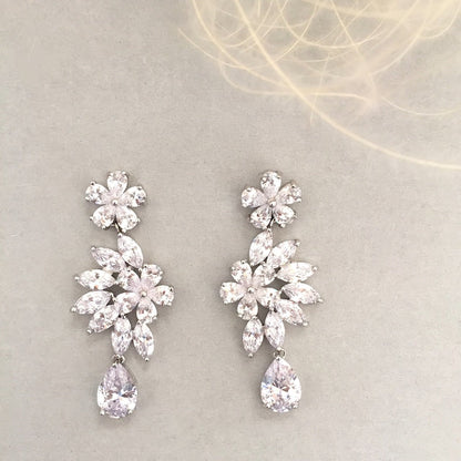 【ピアス・イヤリング】brilliant ジルコニアピアス/ブライダルアクセサリー 【結婚式 ピアス イヤリング】