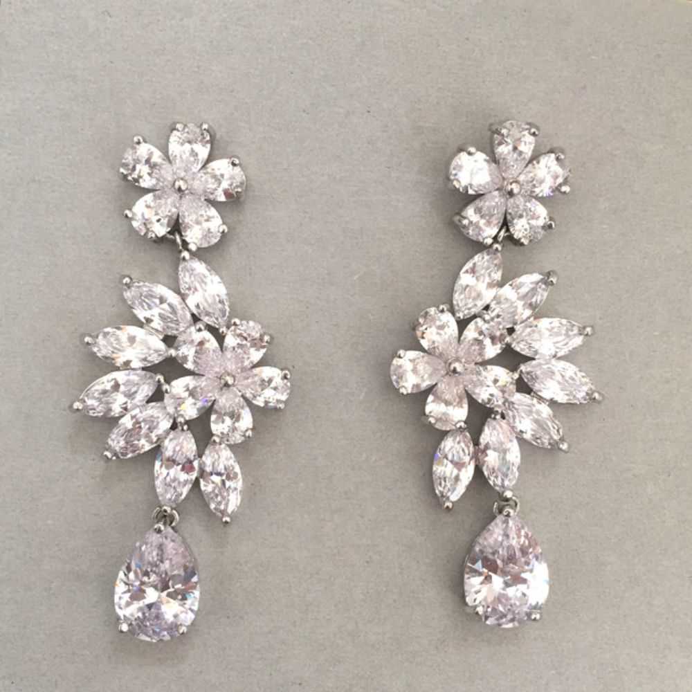 【ピアス・イヤリング】brilliant ジルコニアピアス/ブライダルアクセサリー 【結婚式 ピアス イヤリング】