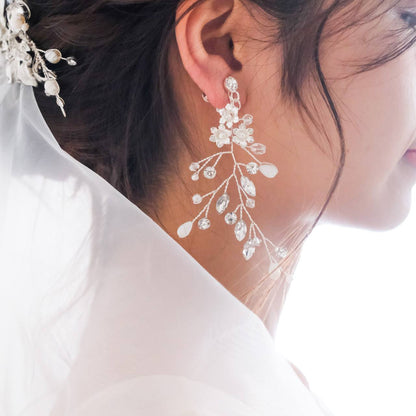 【イヤリング】ブライダルイヤリング 小枝イヤリング フラワー ビジュー リーフ f6 【結婚式 ピアス イヤリング】