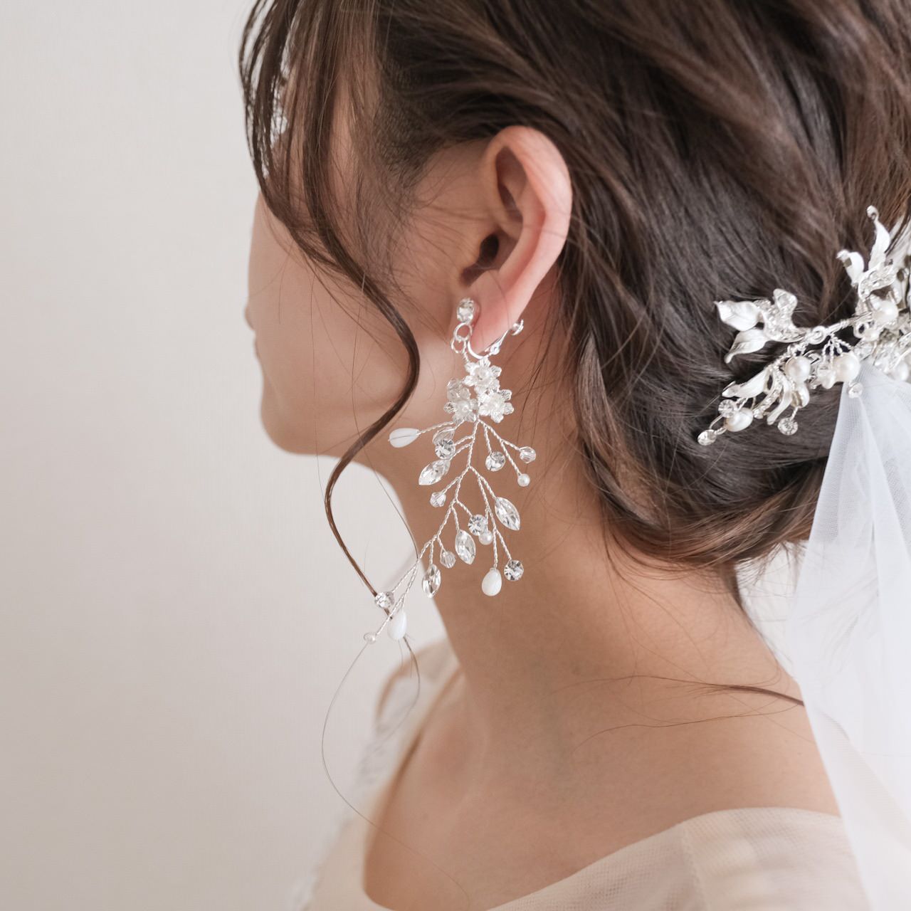 【イヤリング】ブライダルイヤリング 小枝イヤリング フラワー ビジュー リーフ f6 【結婚式 ピアス イヤリング】