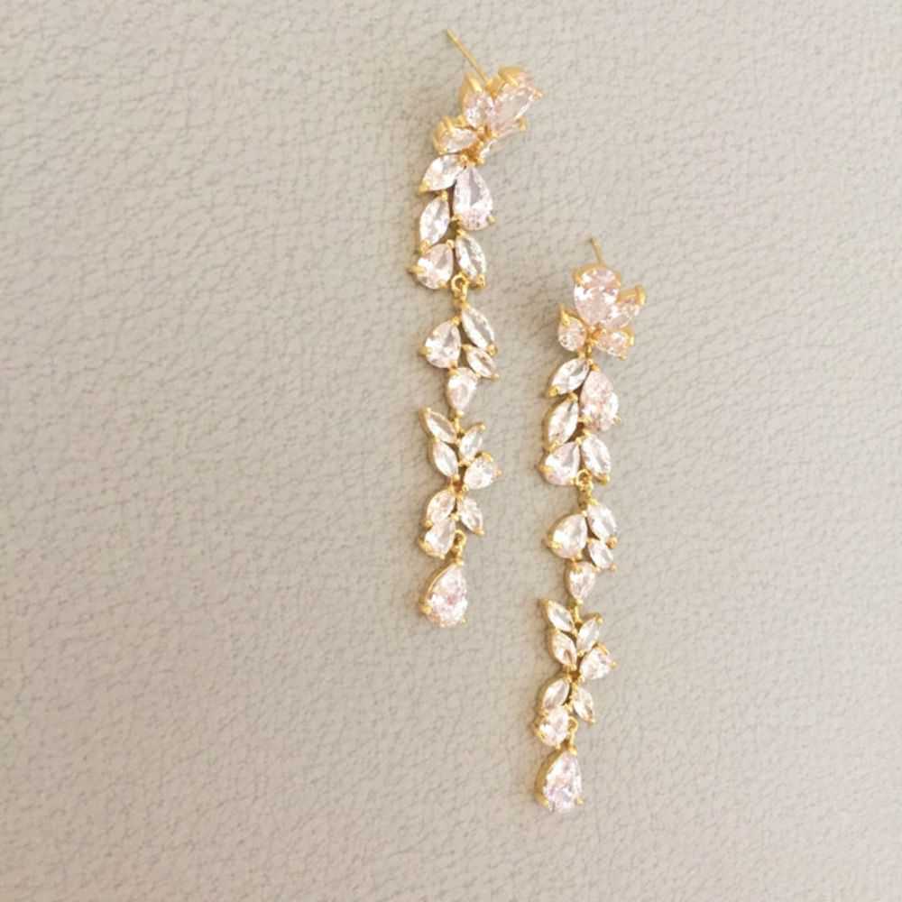 【ピアス・イヤリング】long ジルコニアピアス/ブライダルアクセサリー 【結婚式 ピアス イヤリング】