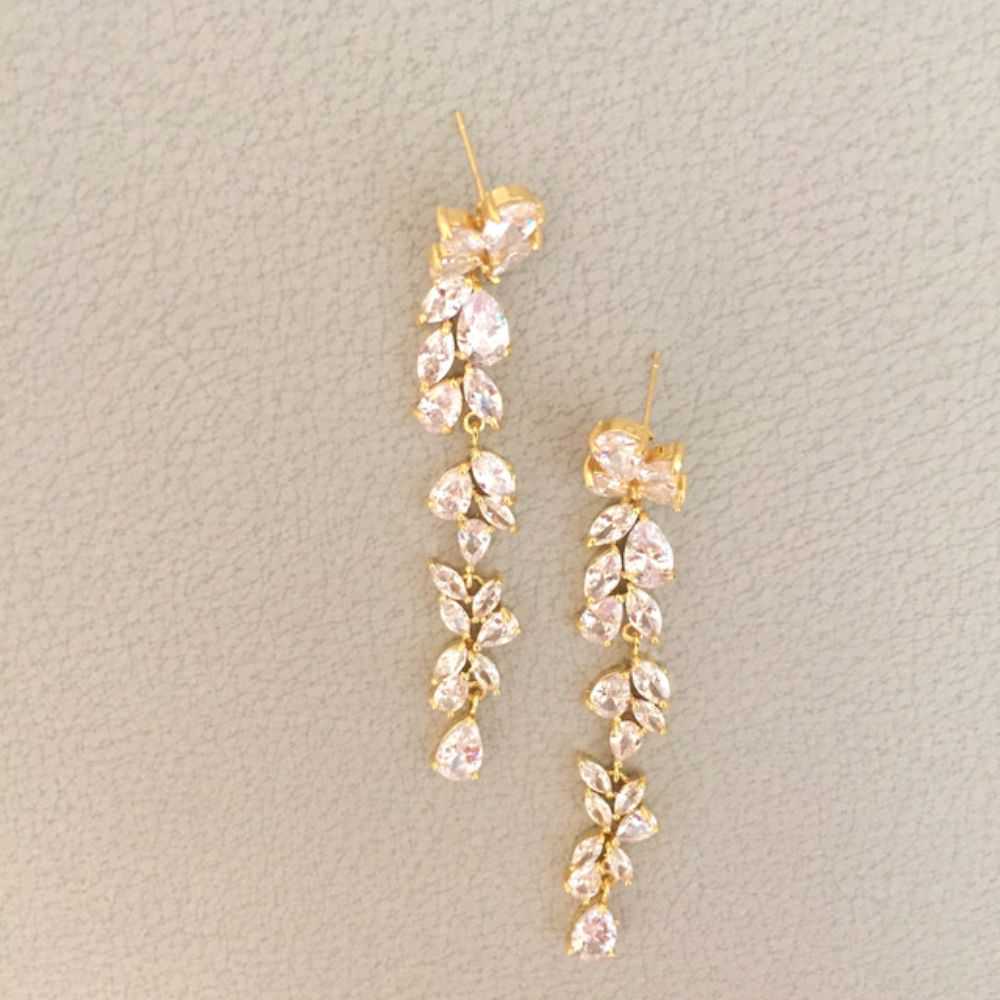 【ピアス・イヤリング】long ジルコニアピアス/ブライダルアクセサリー 【結婚式 ピアス イヤリング】