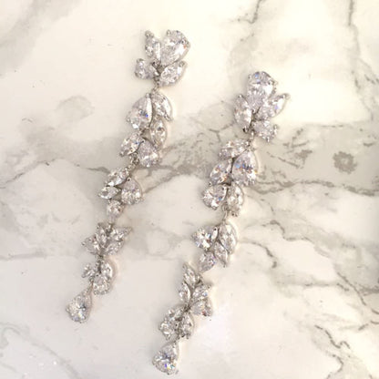 【ピアス・イヤリング】long ジルコニアピアス/ブライダルアクセサリー 【結婚式 ピアス イヤリング】