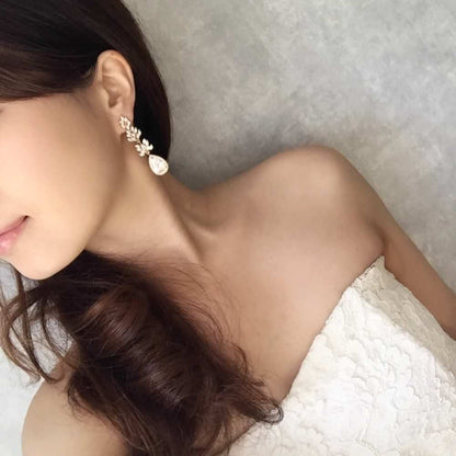 【ピアス・イヤリング】garden ジルコニアピアス/ブライダルアクセサリー 【結婚式 ピアス イヤリング】