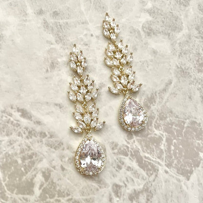 【ピアス・イヤリング】garden ジルコニアピアス/ブライダルアクセサリー 【結婚式 ピアス イヤリング】