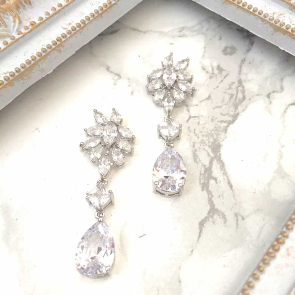 【ピアス・イヤリング】classic ジルコニアピアス/ブライダルアクセサリー 【結婚式　ピアス　イヤリング】