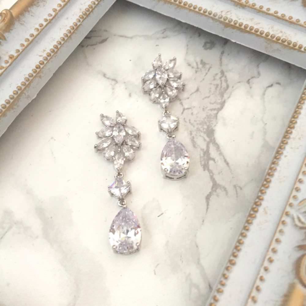 【ピアス・イヤリング】classic ジルコニアピアス/ブライダルアクセサリー 【結婚式　ピアス　イヤリング】