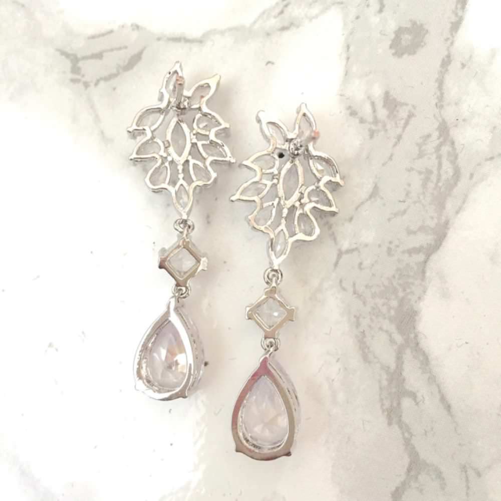 【ピアス・イヤリング】classic ジルコニアピアス/ブライダルアクセサリー 【結婚式 ピアス イヤリング】