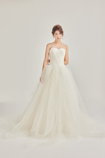 Octavia【ウェディングドレス レンタル】