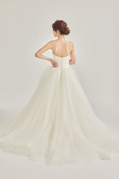 Octavia【ウェディングドレス レンタル】