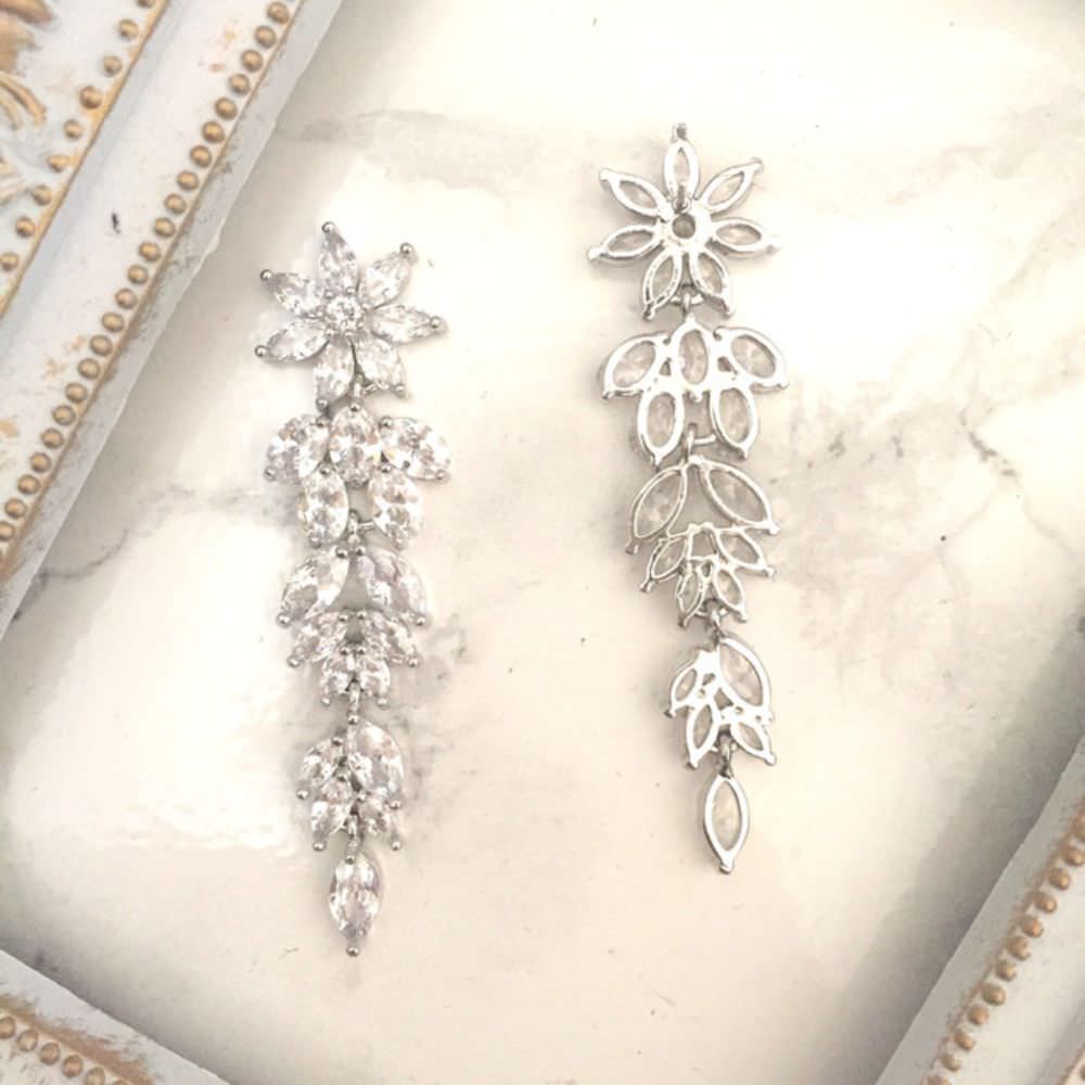 【ピアス・イヤリング】shooting star ジルコニアピアス/ブライダルアクセサリー 【結婚式 ピアス イヤリング】