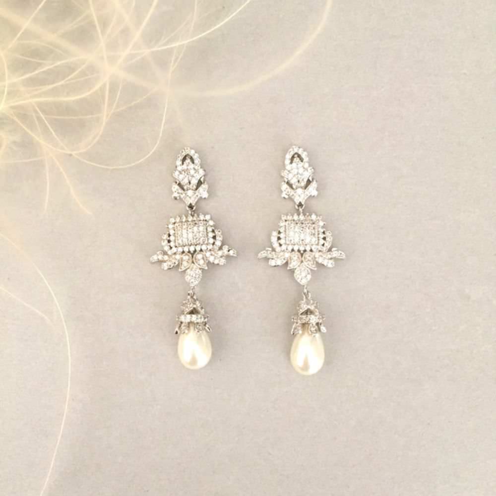 【ピアス・イヤリング】Lily ジルコニアピアス/ブライダルアクセサリー 【結婚式 ピアス イヤリング】