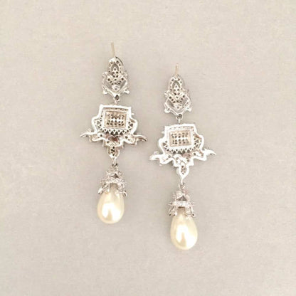 【ピアス・イヤリング】Lily ジルコニアピアス/ブライダルアクセサリー 【結婚式 ピアス イヤリング】