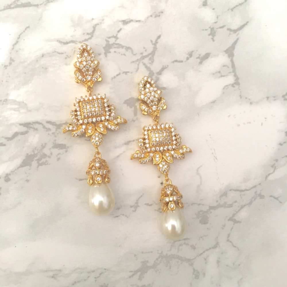 【ピアス・イヤリング】Lily ジルコニアピアス/ブライダルアクセサリー 【結婚式 ピアス イヤリング】