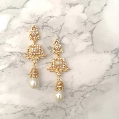 【ピアス・イヤリング】Lily ジルコニアピアス/ブライダルアクセサリー 【結婚式 ピアス イヤリング】