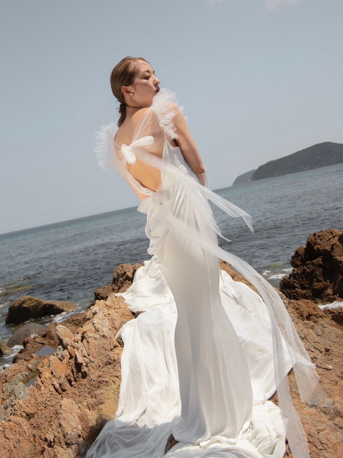 ドレープスリップドレス フリルショルダーアレンジ【ウェディングドレス レンタル】