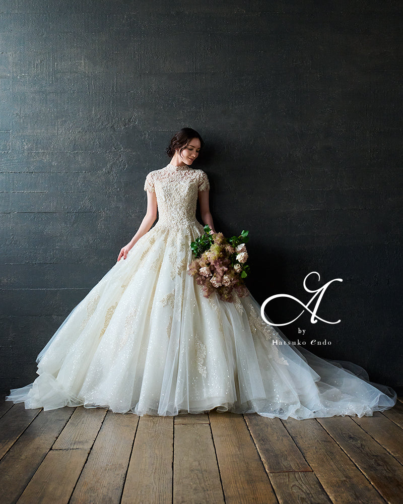 リナ HE-138(Ivory)【ウェディングドレスレンタル】