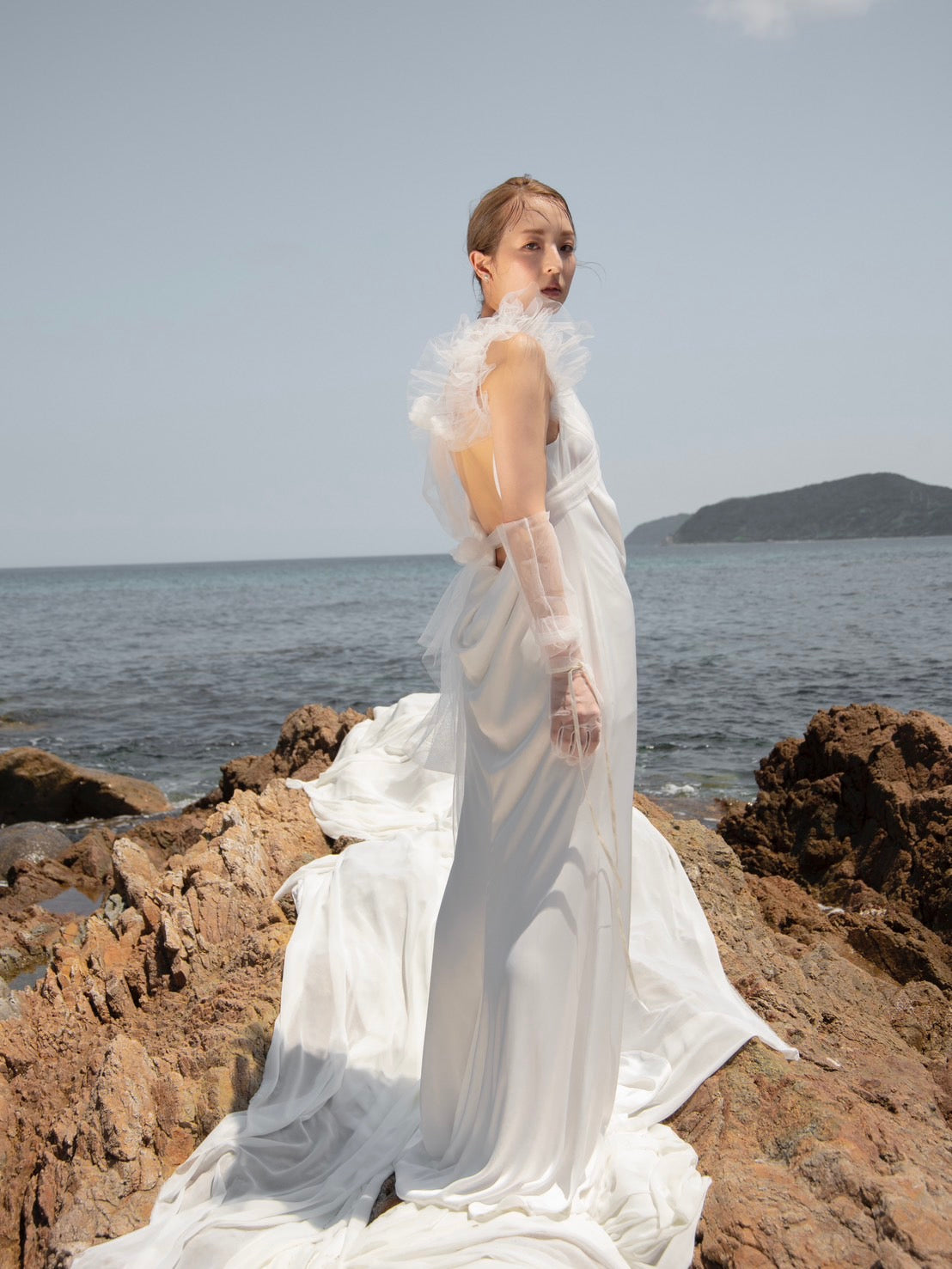 ドレープスリップドレス フリルショルダーアレンジ【ウェディングドレス レンタル】