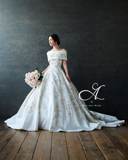ドナ HE-139(Off White)【ウェディングドレスレンタル】