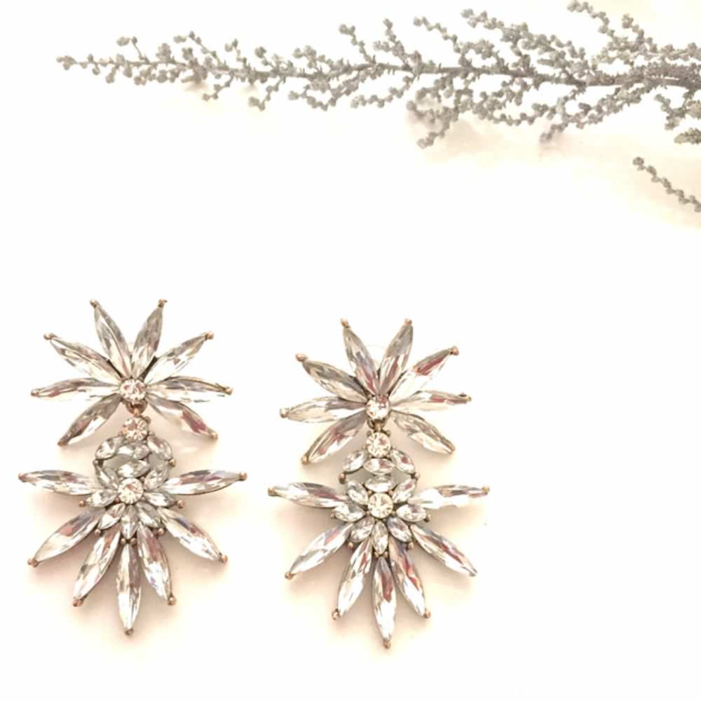 【ピアス・イヤリング】maple ビジューピアス/ブライダルアクセサリー 【結婚式 ピアス イヤリング】