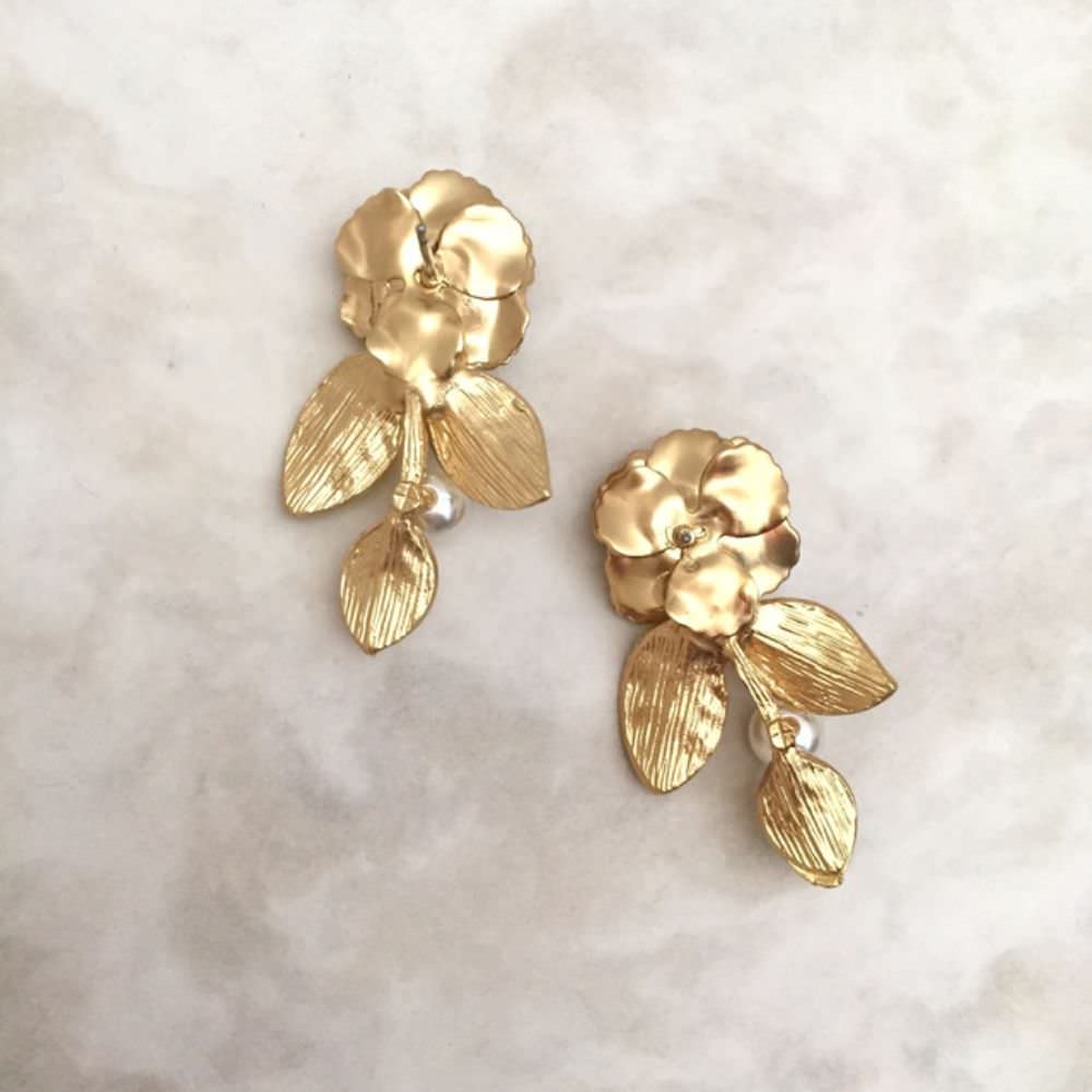 【ピアス・イヤリング】Natural ビジューピアス/ブライダルアクセサリー 【結婚式 ピアス イヤリング】