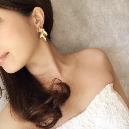 【ピアス・イヤリング】Natural ビジューピアス/ブライダルアクセサリー 【結婚式 ピアス イヤリング】