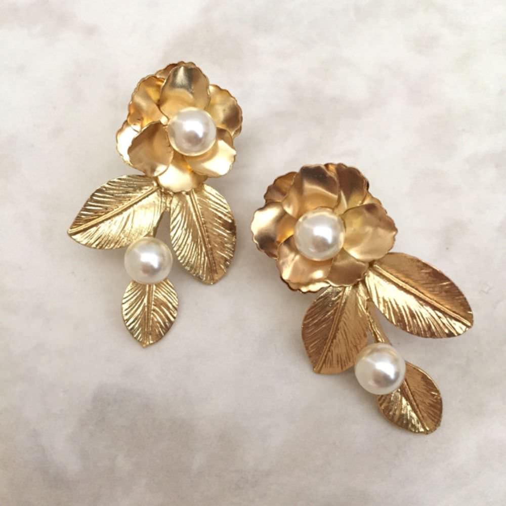 【ピアス・イヤリング】Natural ビジューピアス/ブライダルアクセサリー 【結婚式 ピアス イヤリング】