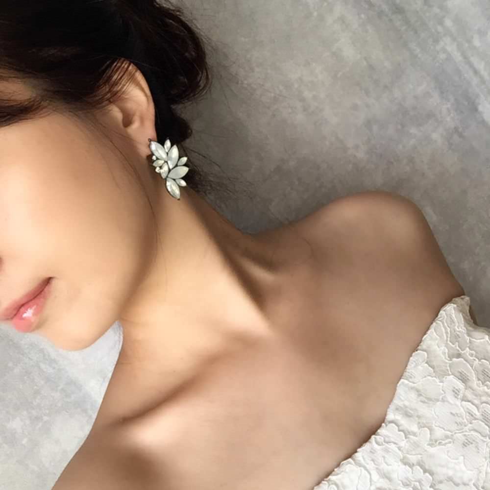 【ピアス・イヤリング】angel ビジューピアス/ブライダルアクセサリー 【結婚式 ピアス イヤリング】