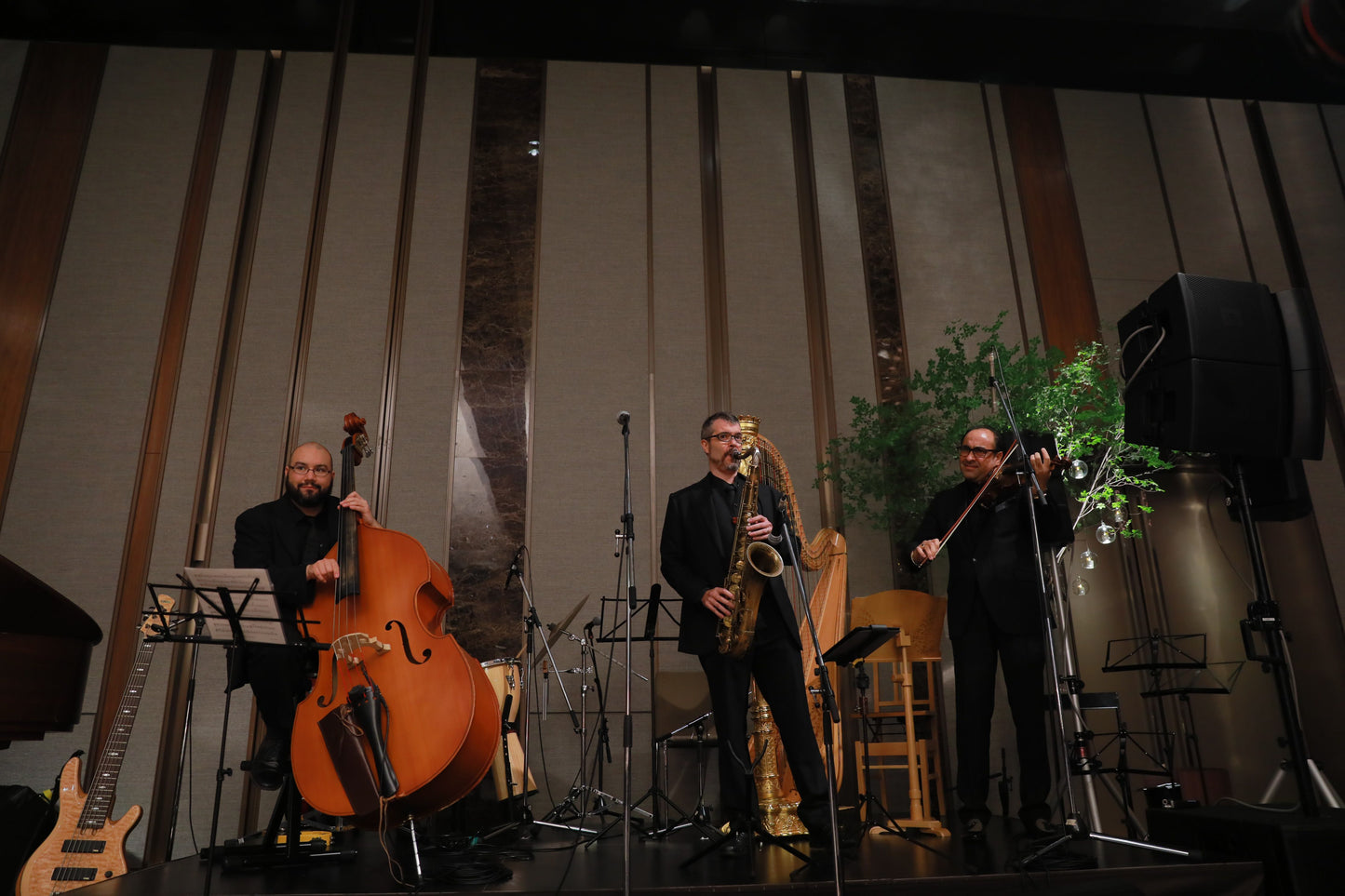 生演奏(外国人バンド) 【結婚式 披露宴 余興】