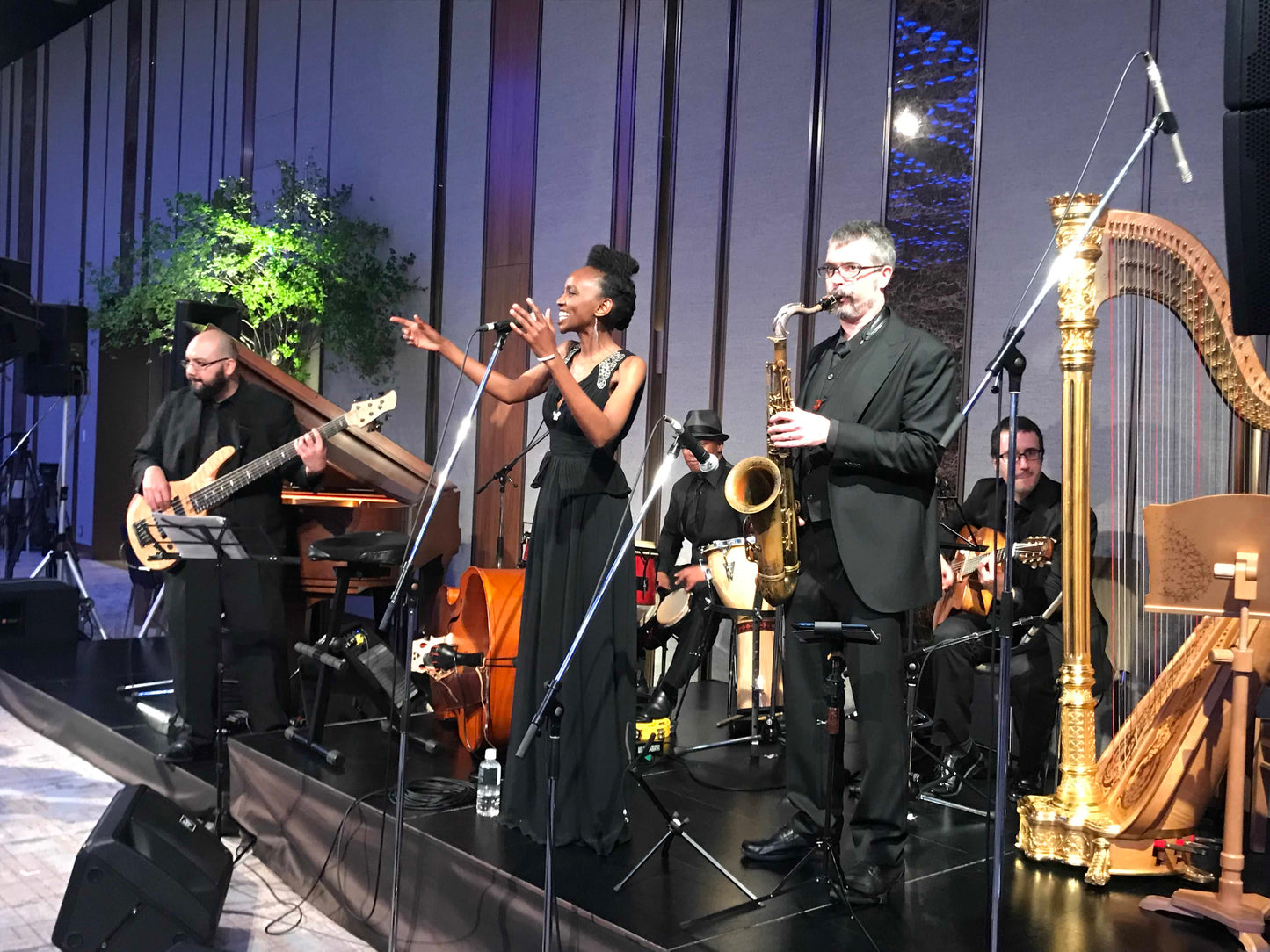 生演奏(外国人バンド) 【結婚式 披露宴 余興】