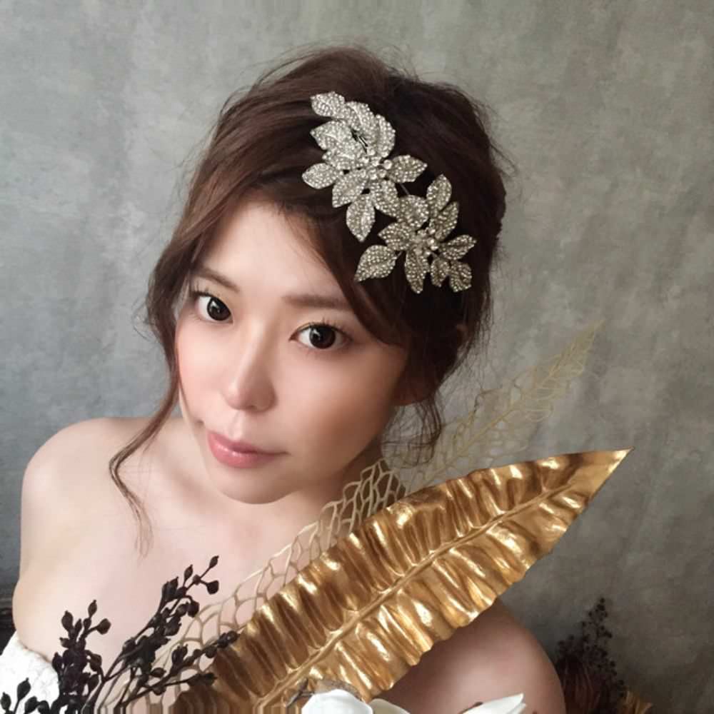 ヘッドドレス】big flower ブライダルカチューシャ 【結婚式 ヘア