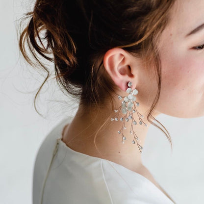 【イヤリング】ブライダルイヤリング 小枝イヤリング フラワー ビジュー リーフ ゴールド h2 【結婚式 ピアス イヤリング】