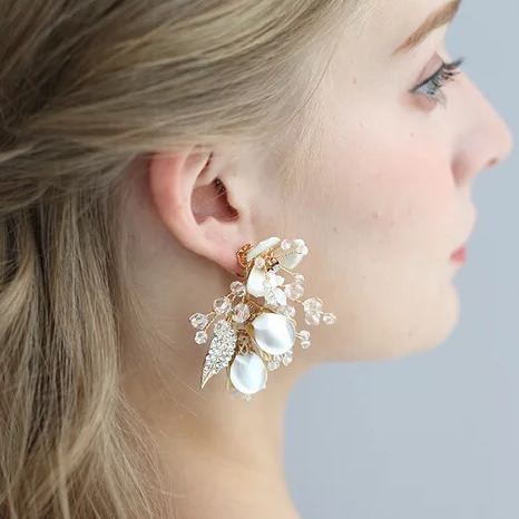 ケンドラ・スコット エイダ スター イヤリング ゴールド クランベリーイリュージョン ケンドラ・スコット エイダ スター イヤリング ゴールド クランベリー