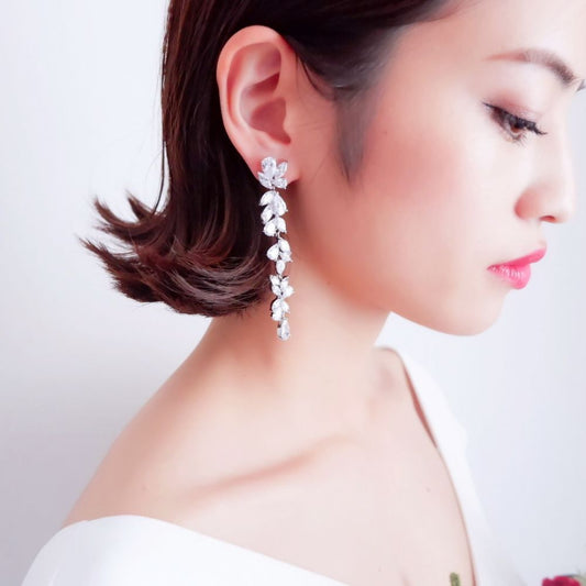 【ピアス】ビジュー ロングリーフ ウェディング ブライダルピアス i4 【結婚式 ピアス イヤリング】