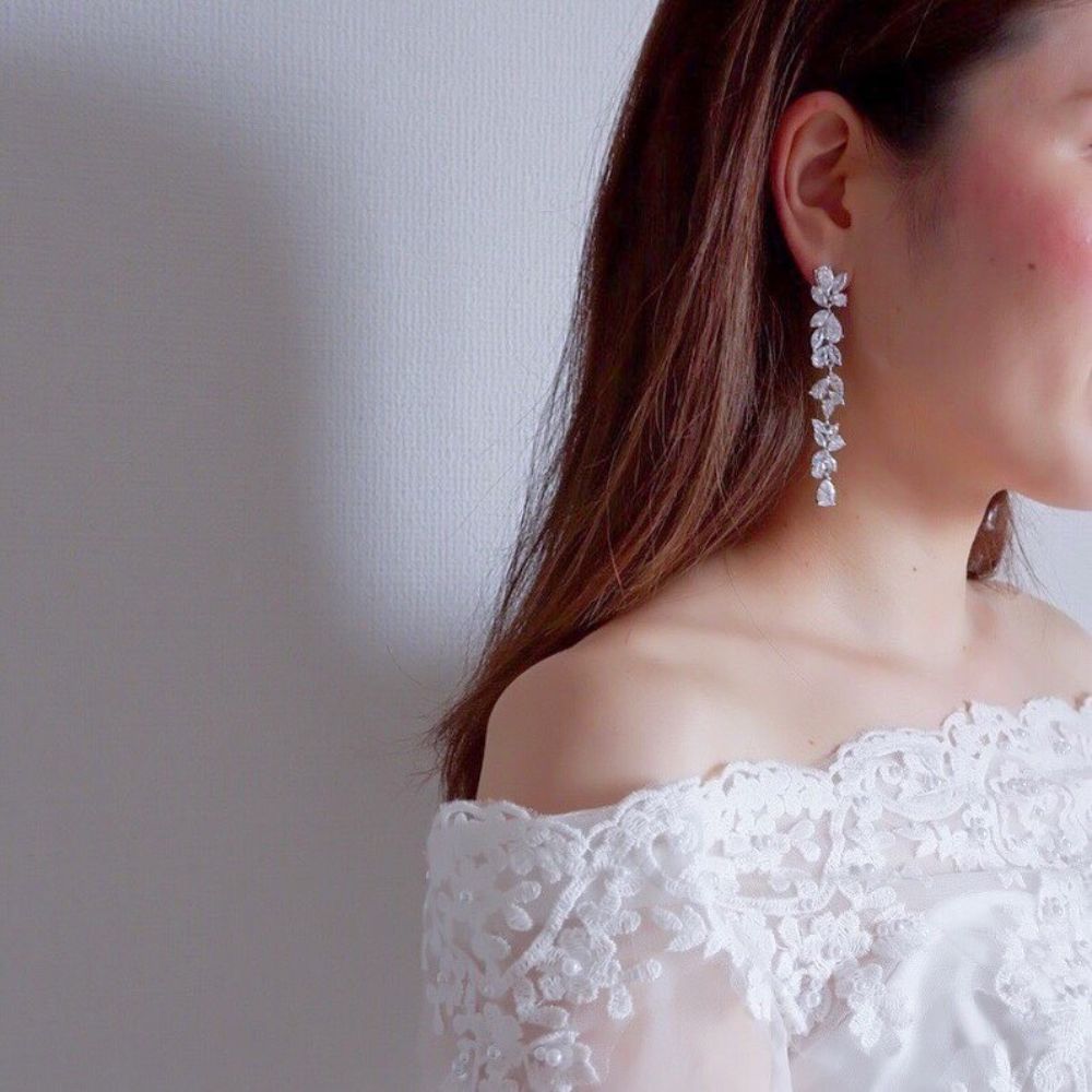 【ピアス】ビジュー ロングリーフ ウェディング ブライダルピアス i4 【結婚式 ピアス イヤリング】