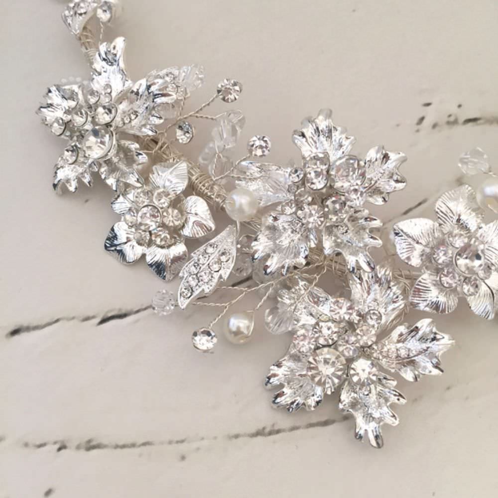 【ヘッドドレス】bijou ヘッドカチューシャ/ブライダルアクセサリー 【結婚式 ヘアアクセサリー】