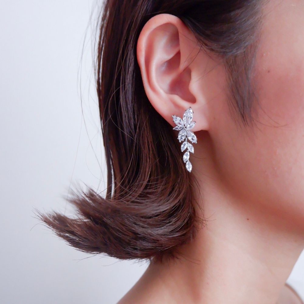 【ピアス】ビジュー ウェディング ブライダルピアス j1 【結婚式 ピアス イヤリング】