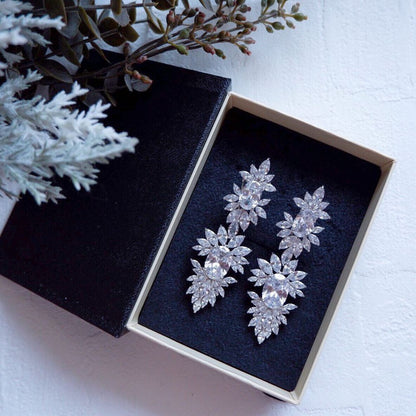 【ピアス】ビジュー ウェディング ブライダルピアス j2 【結婚式 ピアス イヤリング】