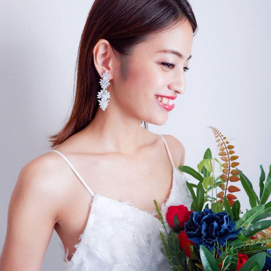 【イヤリング】ビジュー ウェディング ブライダルイヤリング j2 【結婚式 ピアス イヤリング】